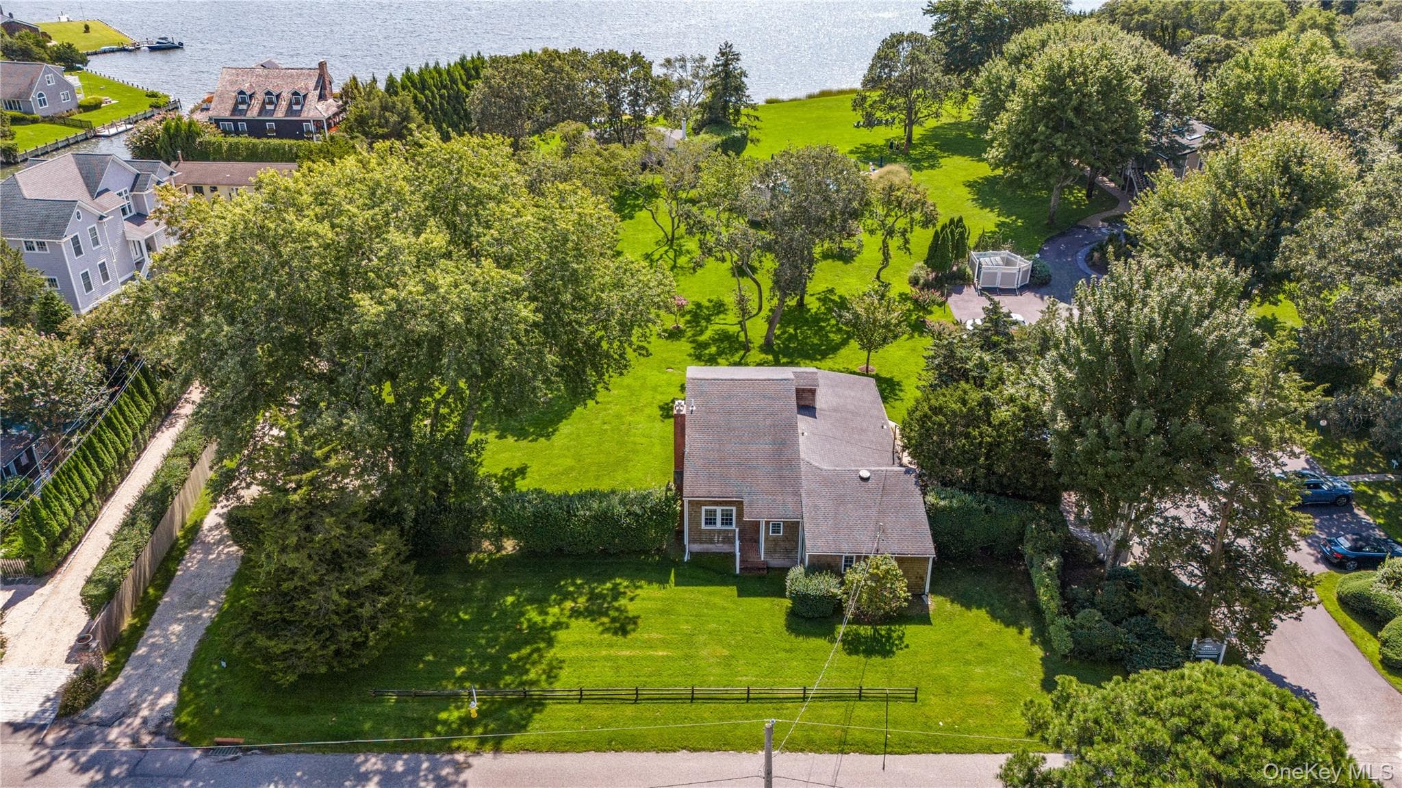 70 Middle Pond Road Unit: 22, Southampton