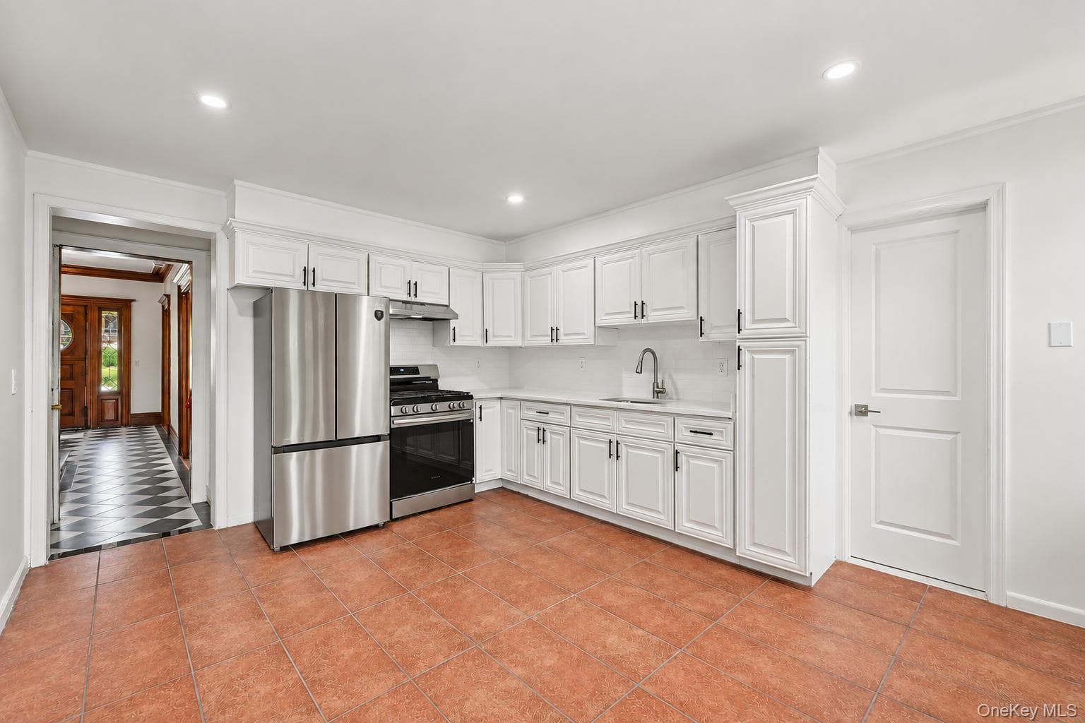 10 Delavan Terrace thumbnail 14