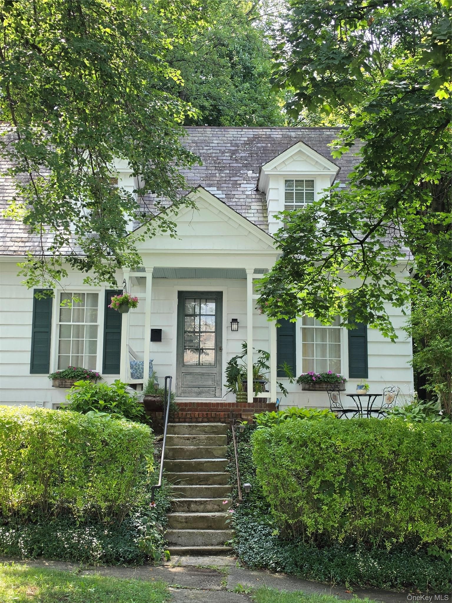 20 Bush Avenue thumbnail 2