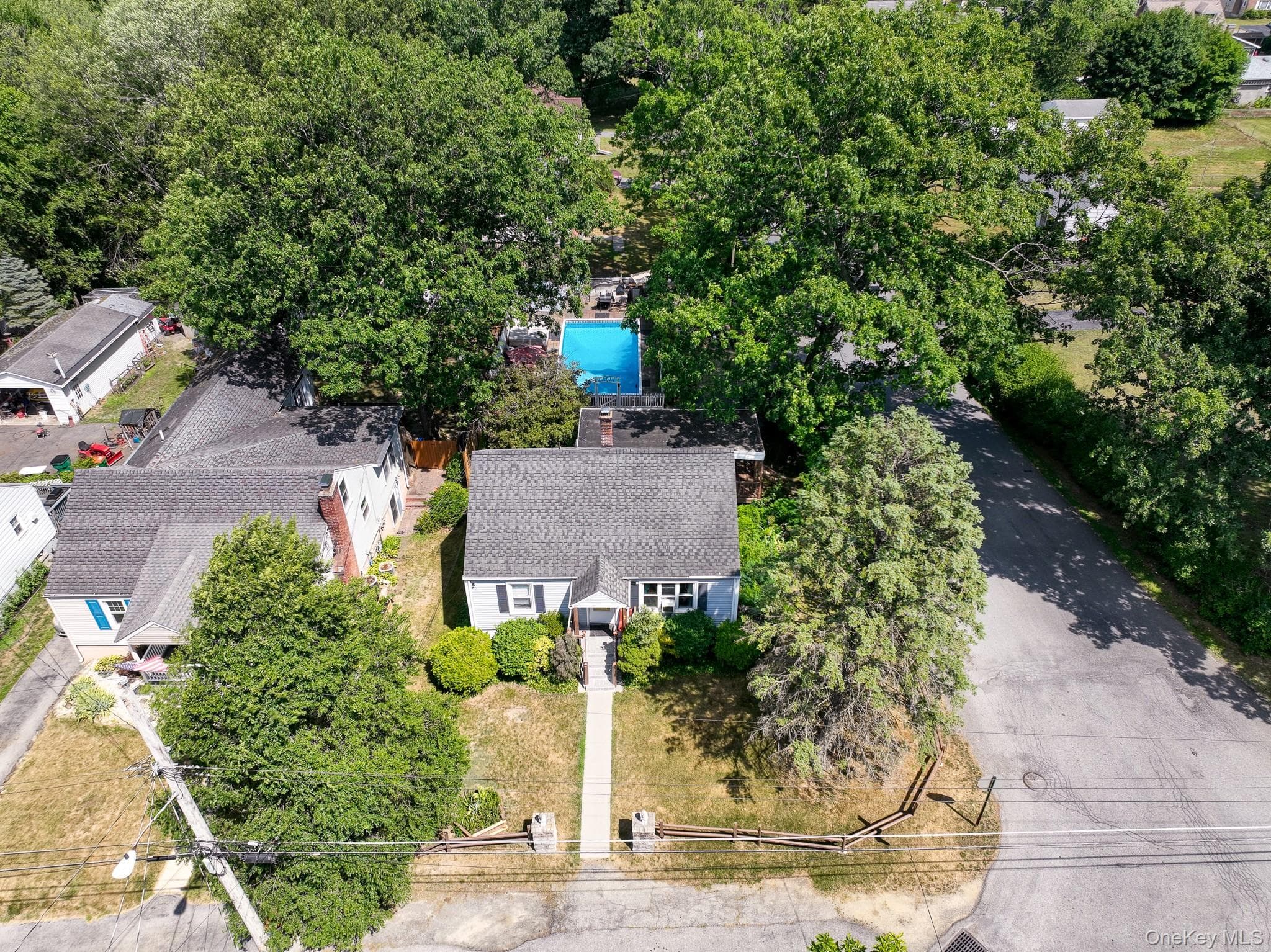 64 Crestwood Boulevard thumbnail 3