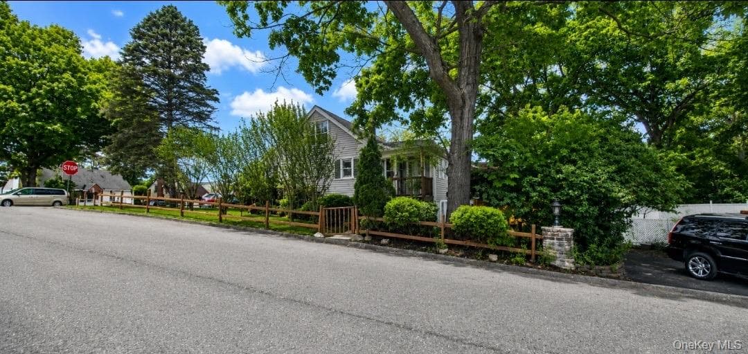 64 Crestwood Boulevard thumbnail 39
