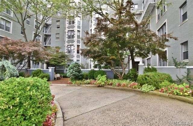1185 E Broadway Unit: 4E, Hewlett