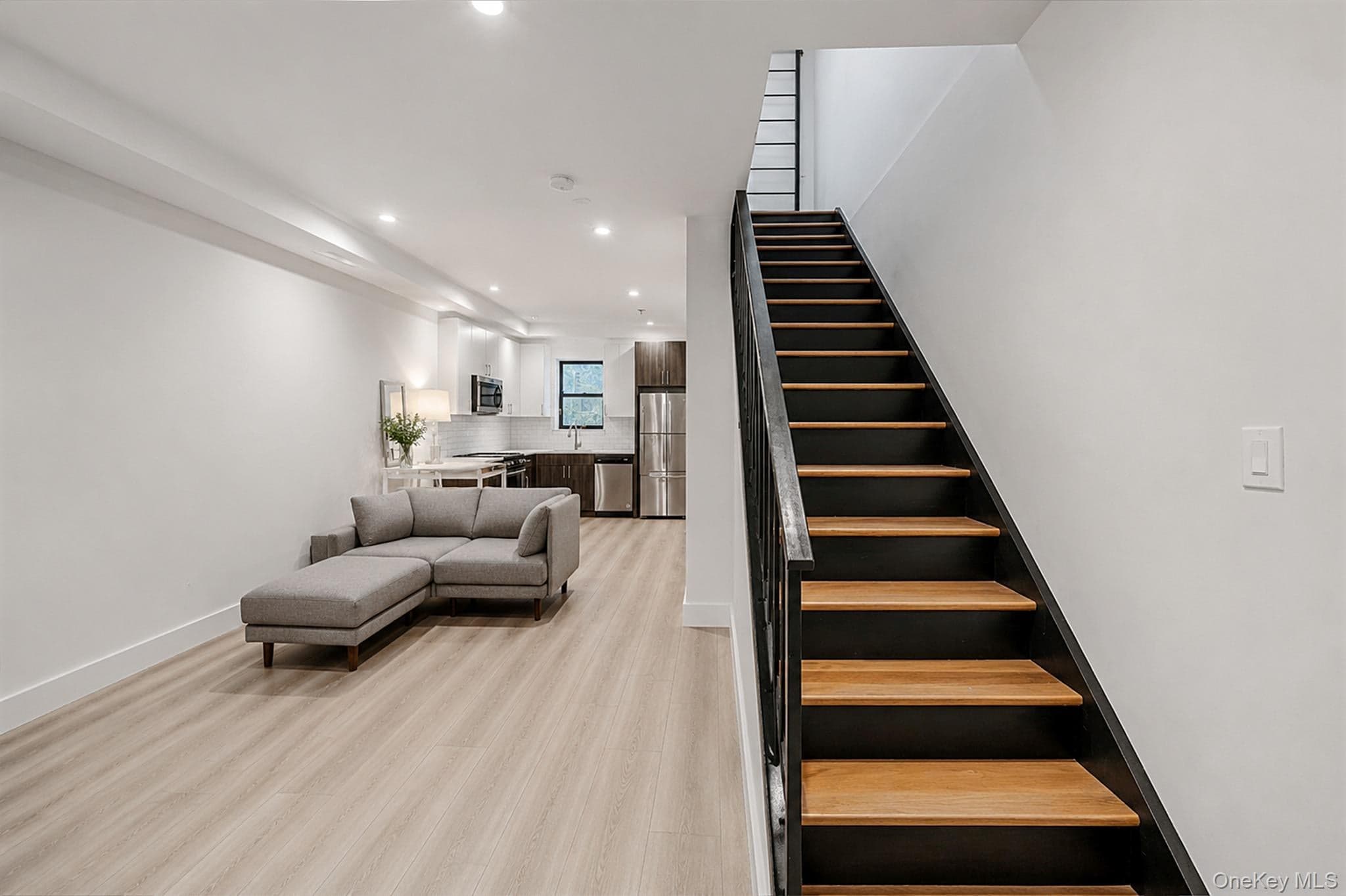 76 Rockaway Avenue thumbnail 11