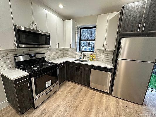 76 Rockaway Avenue thumbnail 20