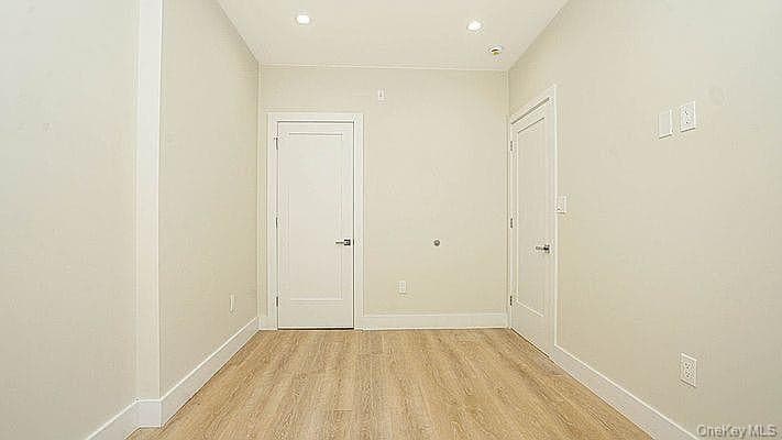 76 Rockaway Avenue thumbnail 39