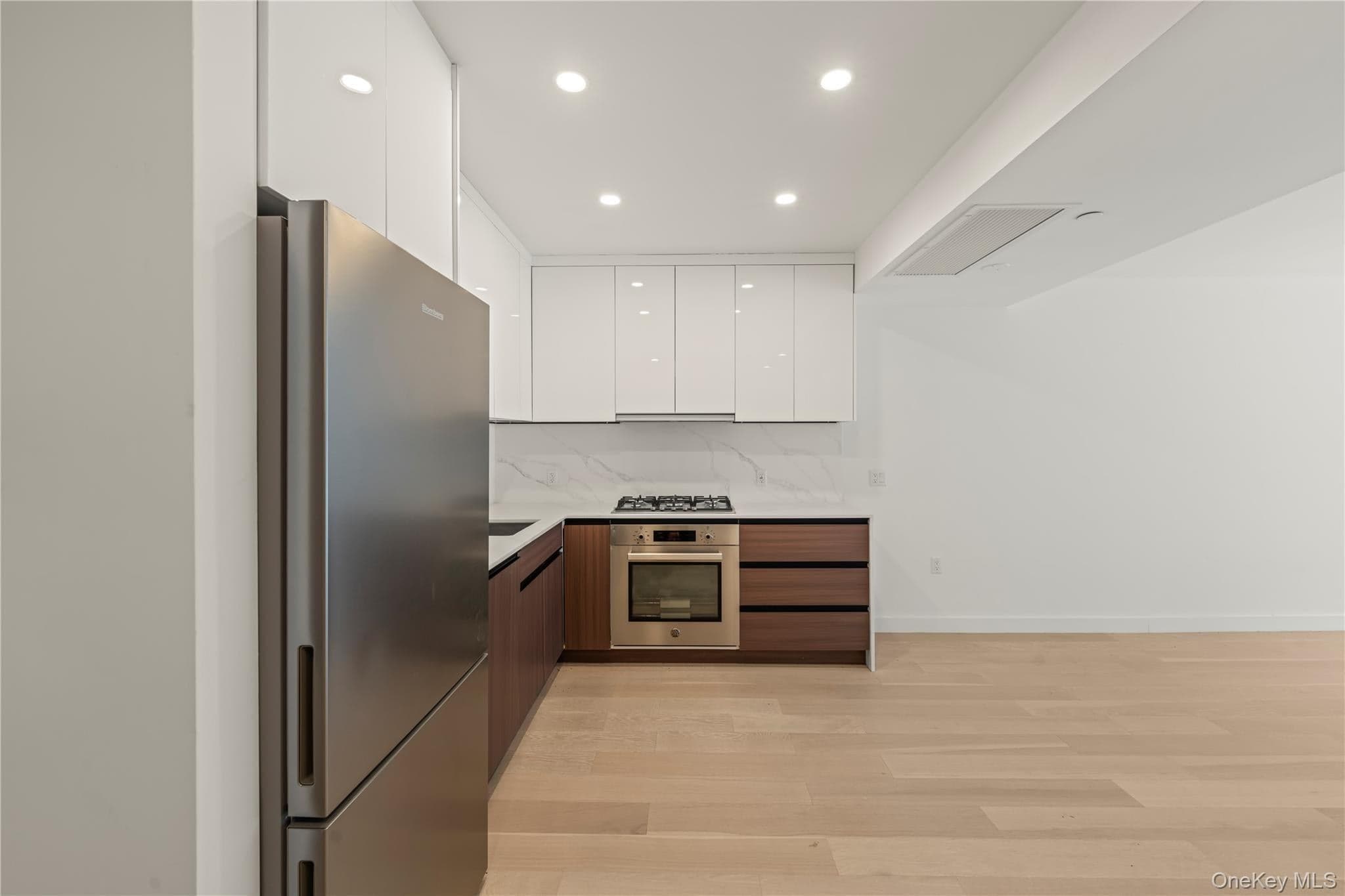144-49 Northern Boulevard Unit: 225 thumbnail 11