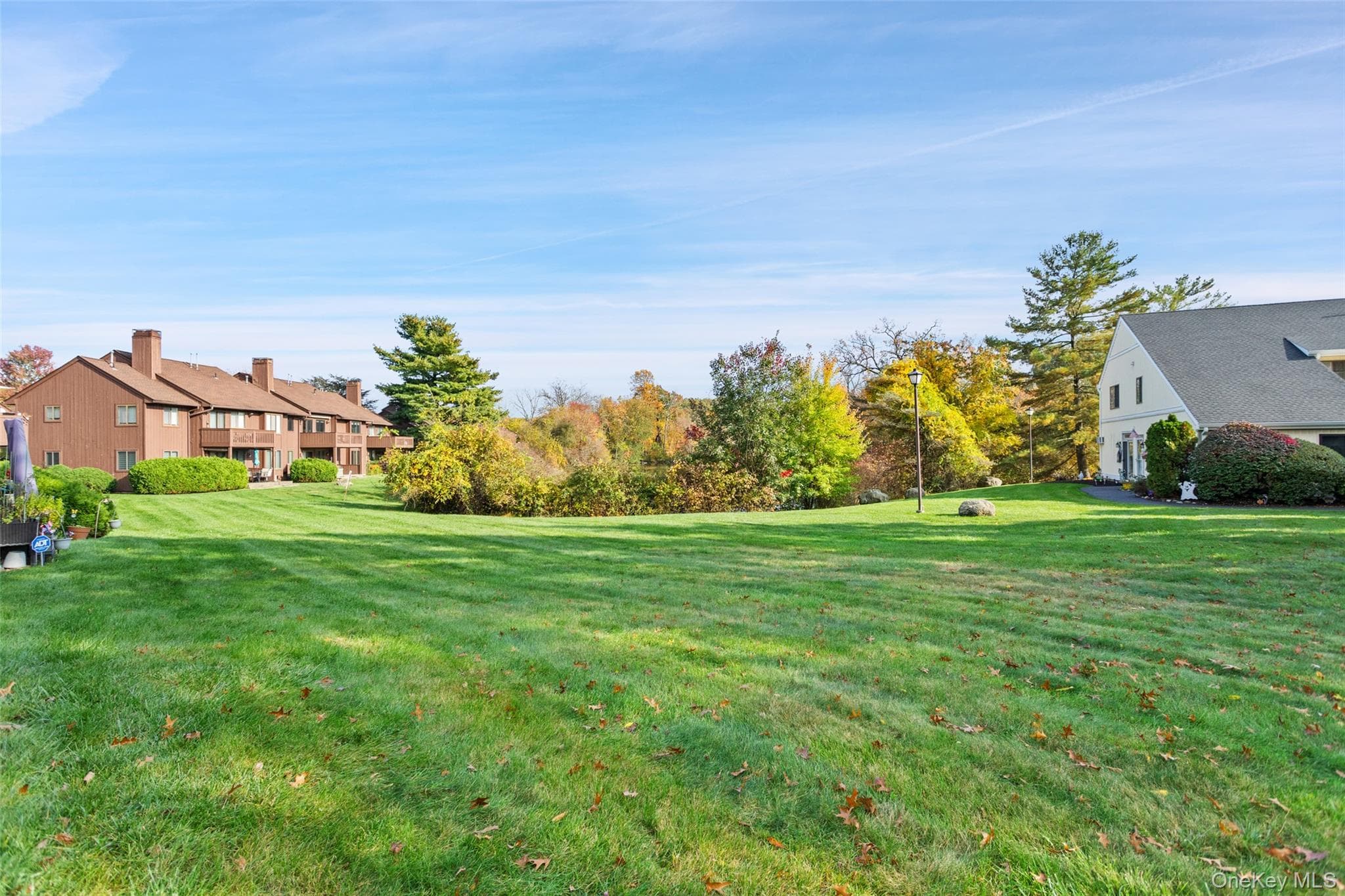 241 Old Farm Lane thumbnail 25