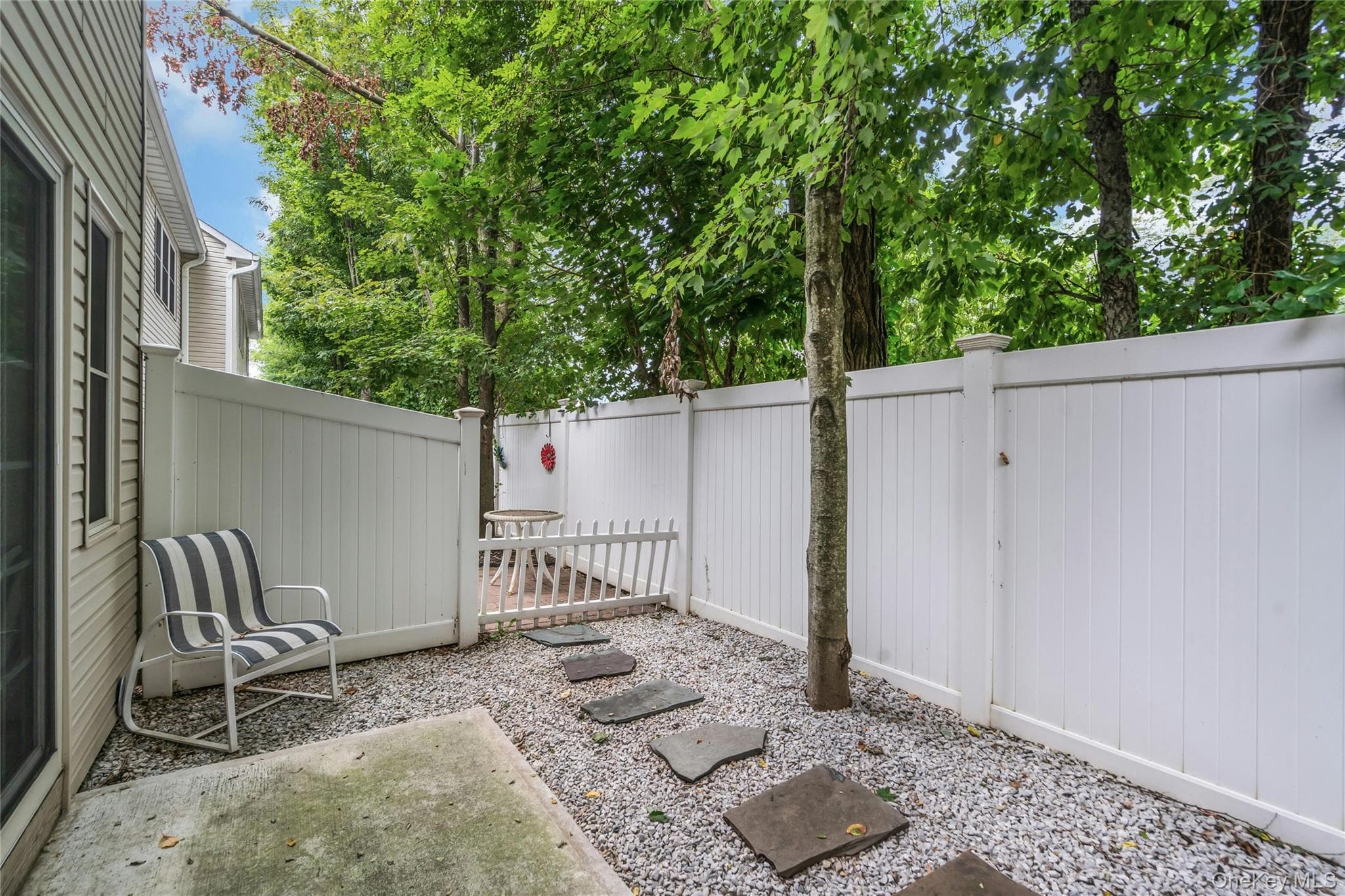 176 Merrick Road Unit: 10 thumbnail 5