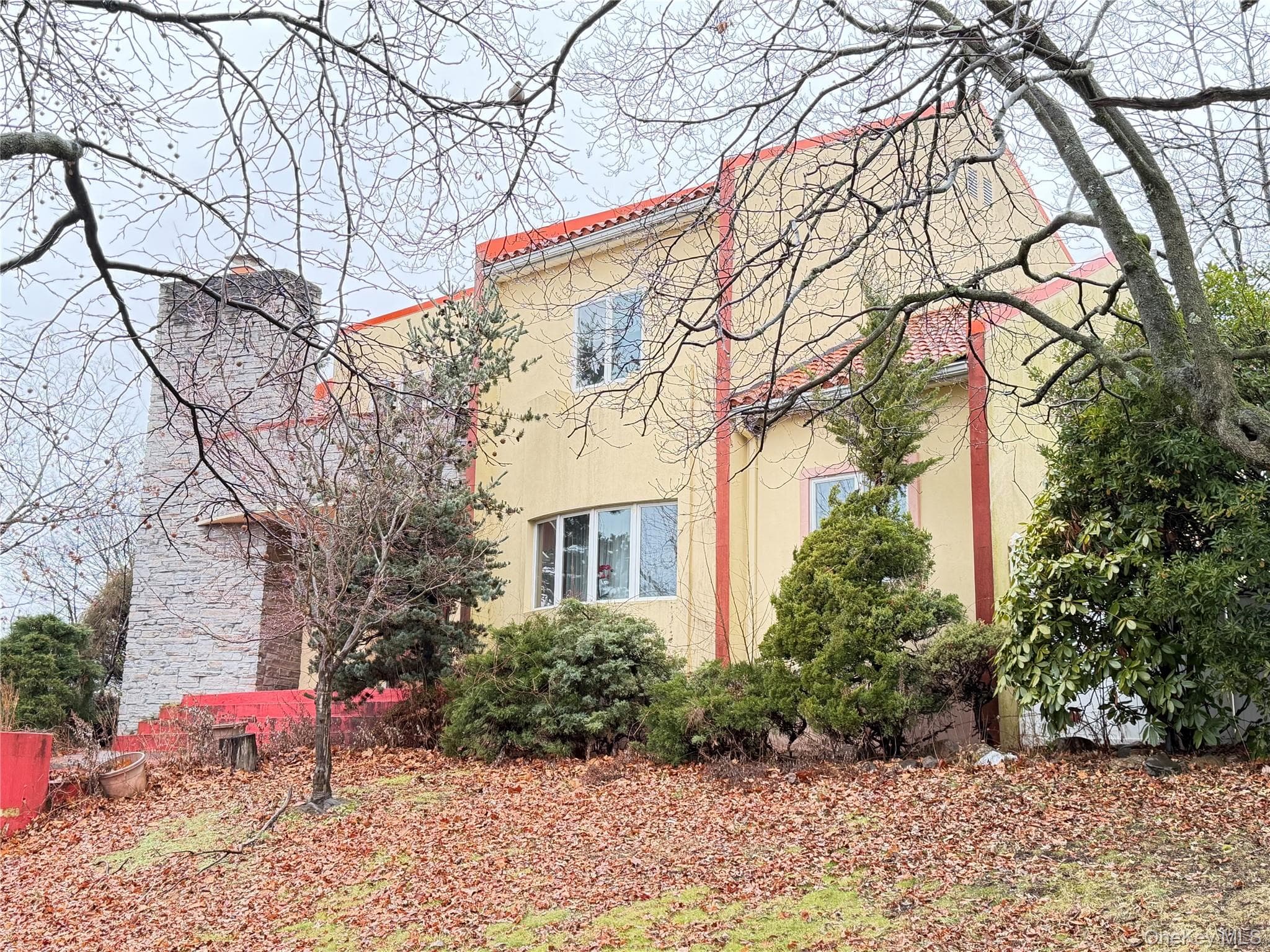 26105 Bridgewater Avenue thumbnail 3