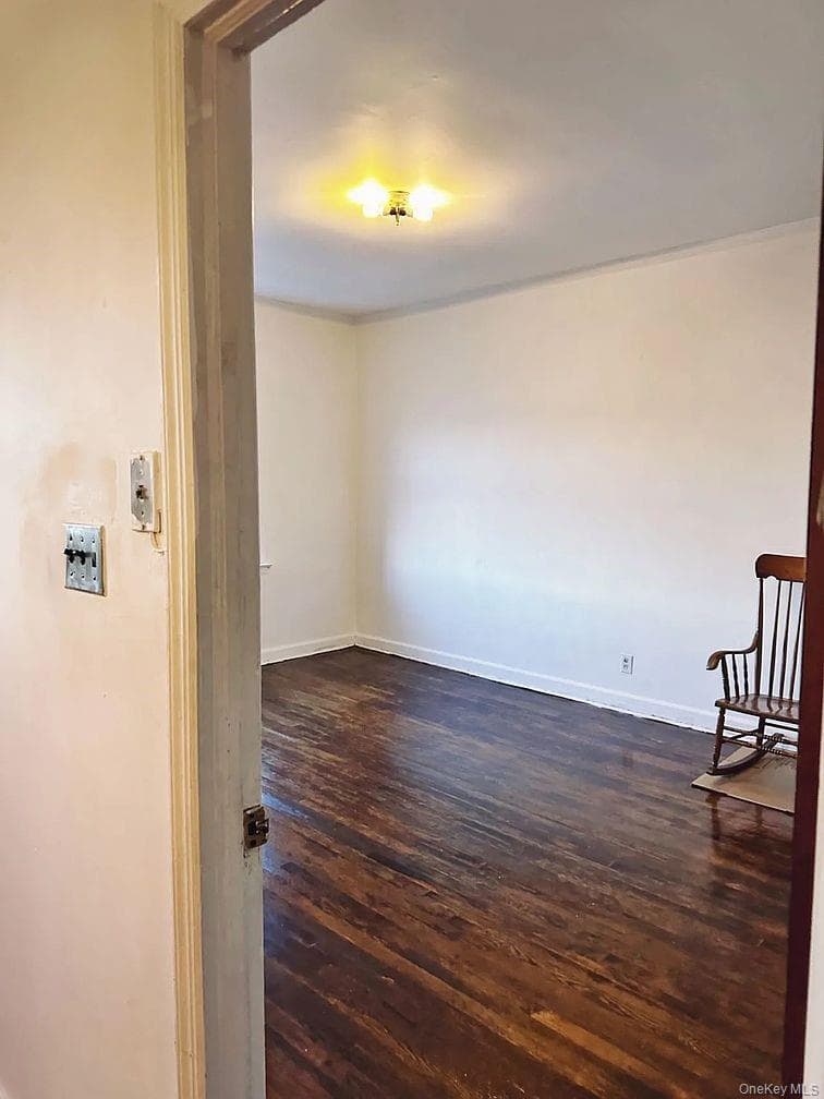 34-55 60th Street St thumbnail 4