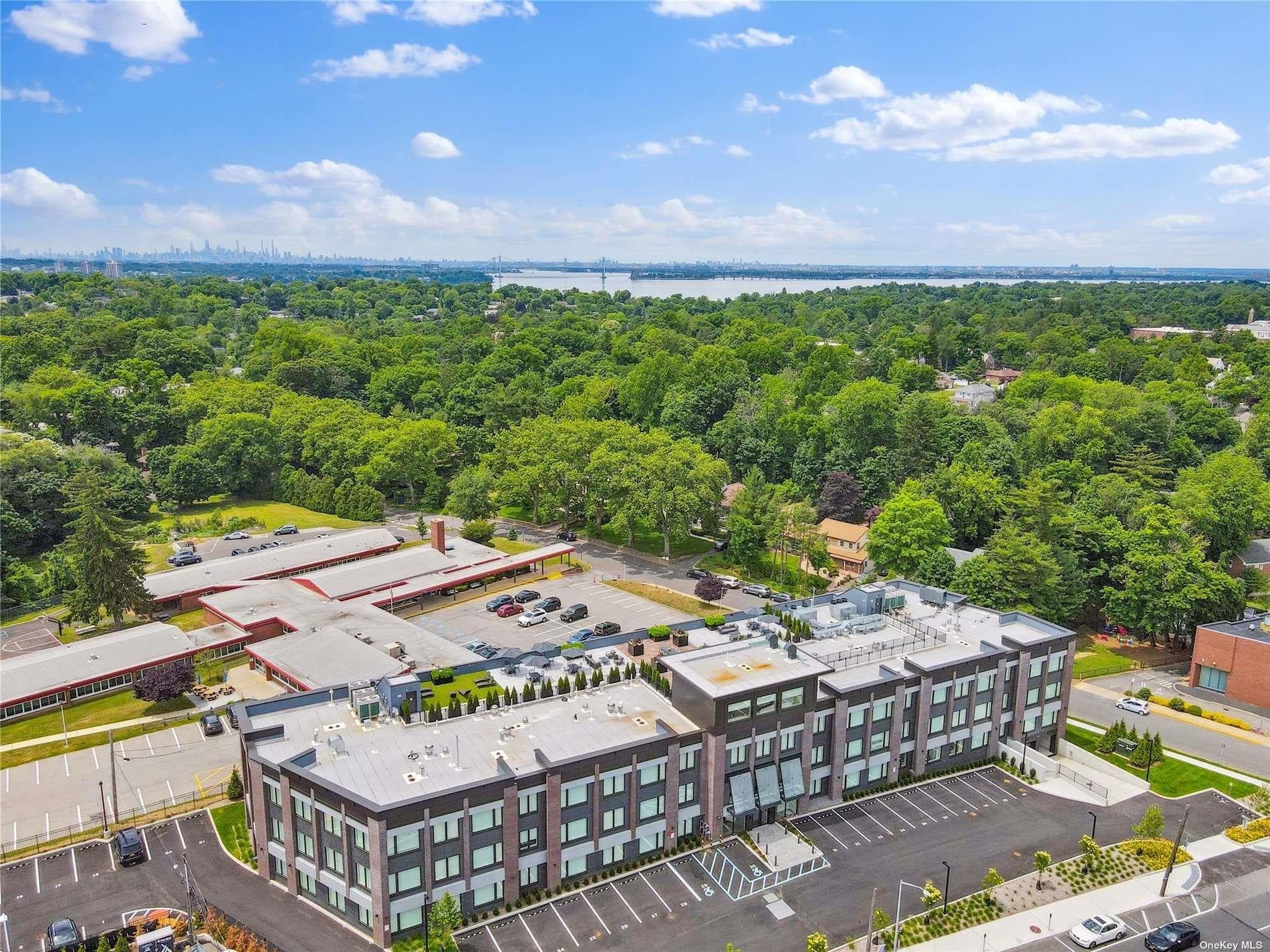 218 Middle Neck Road Unit: 110, Great Neck