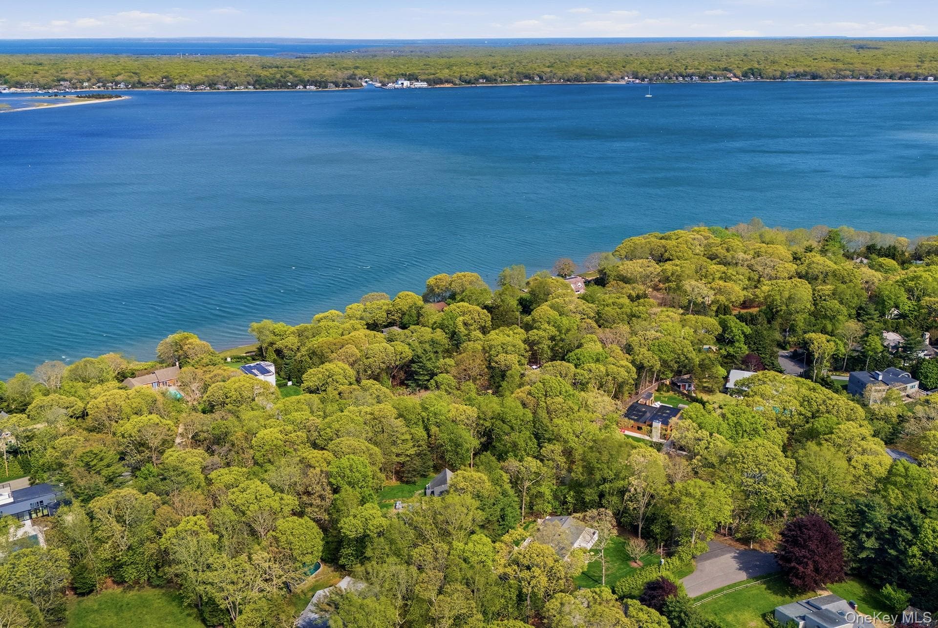 27 Three Mile Harbor Drive thumbnail 3
