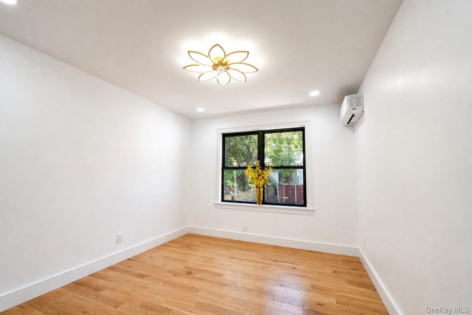 1194 Albany Avenue thumbnail 16