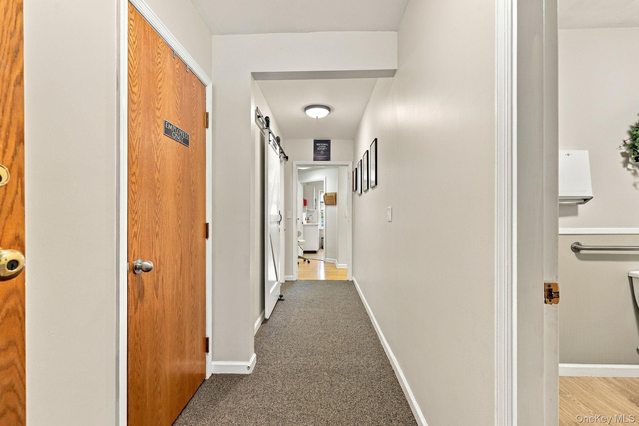 143 Hooker Avenue thumbnail 13