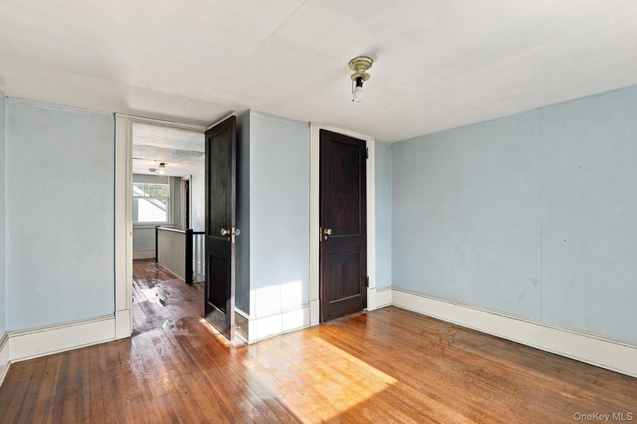 143 Hooker Avenue thumbnail 32
