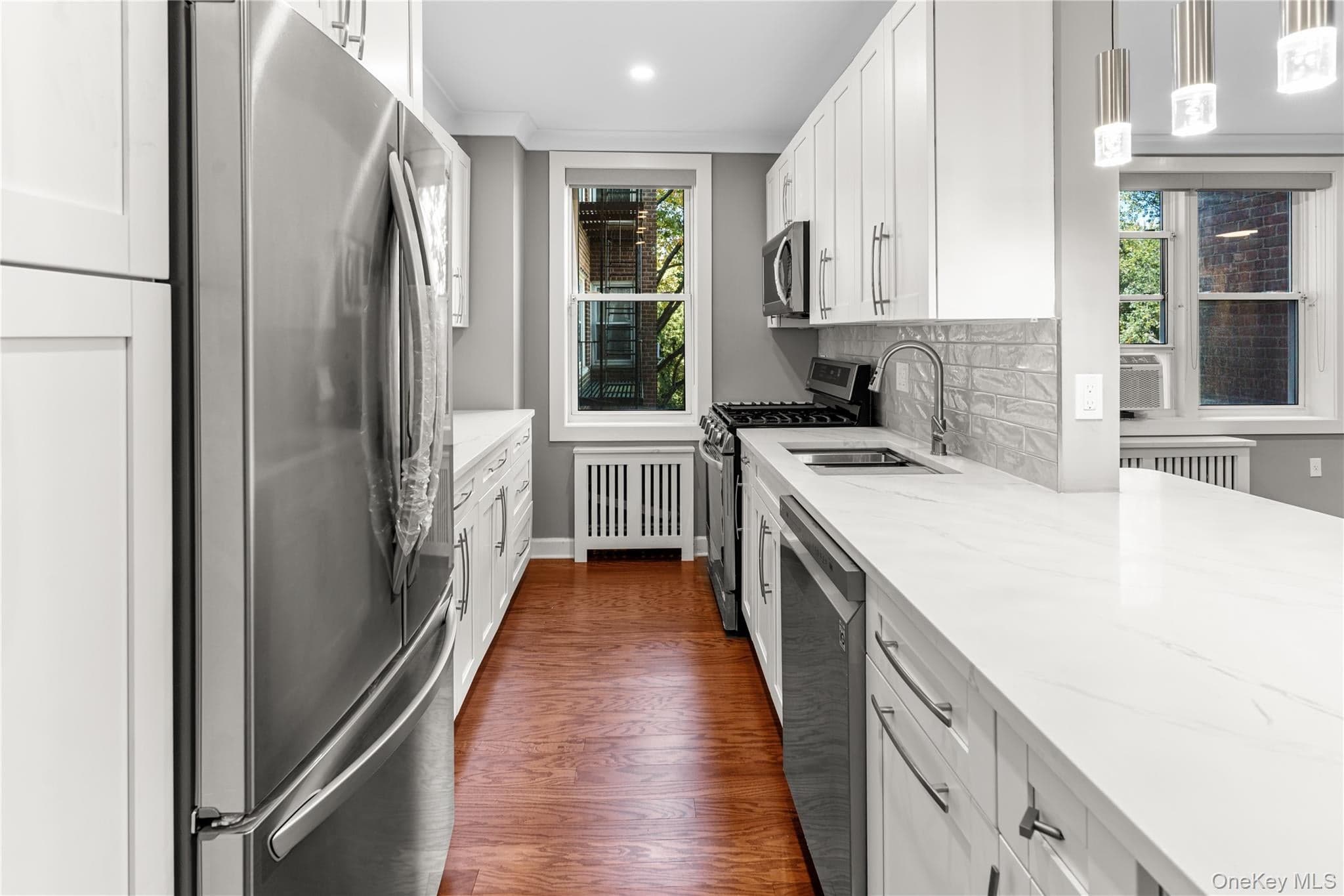1133 Midland Avenue Unit: 2C thumbnail 2