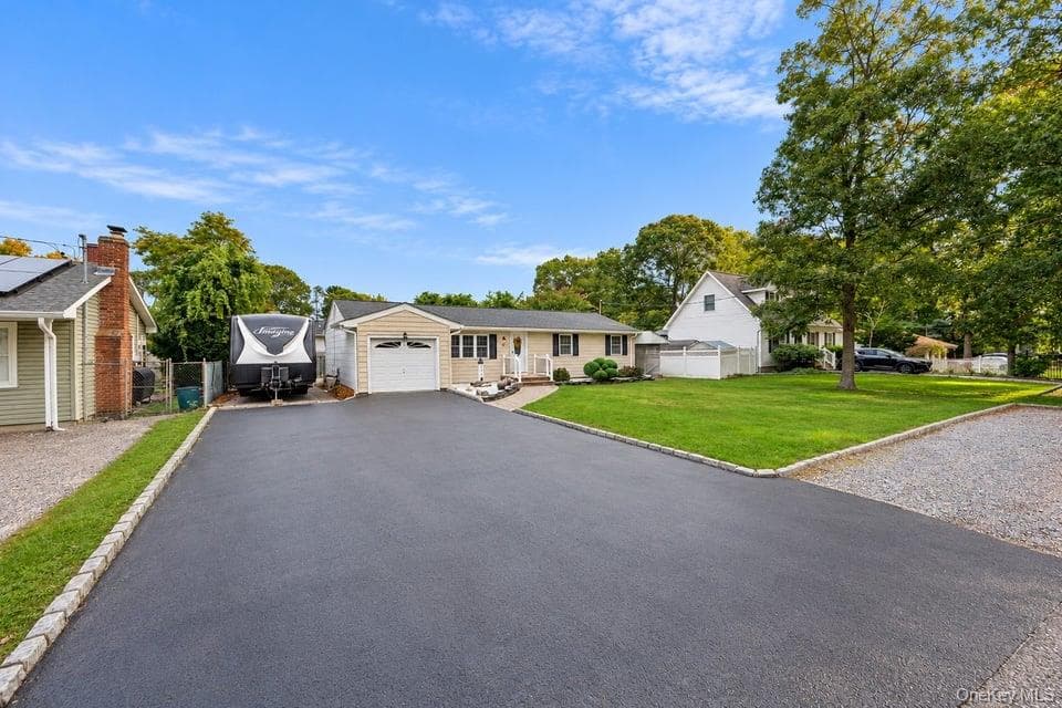 81 Wood Avenue thumbnail 2
