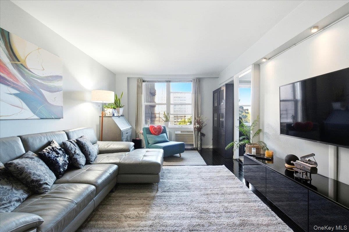 66-15 Thornton Place Unit: 4G thumbnail 8