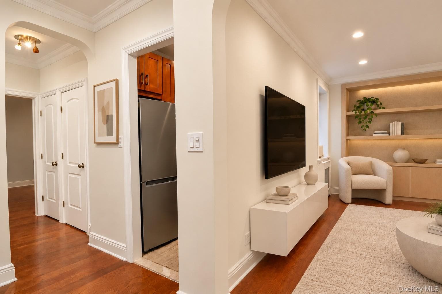 21 Barstow Road Unit: 1L, Great Neck