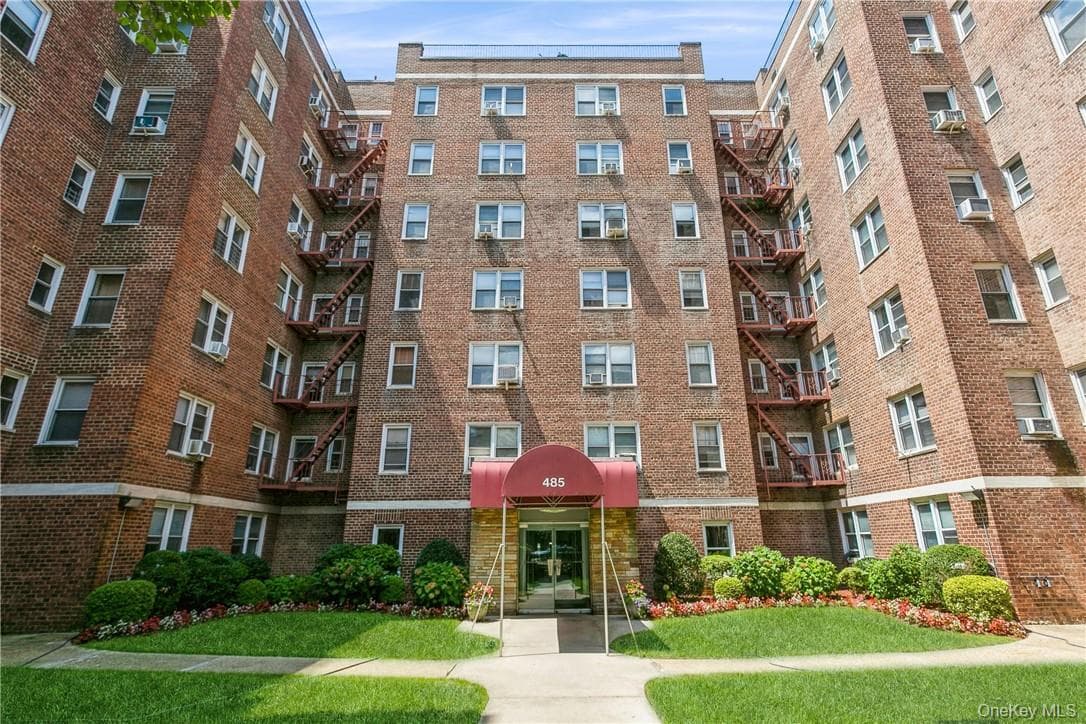 485 Bronx River Road Unit: B64 thumbnail 2