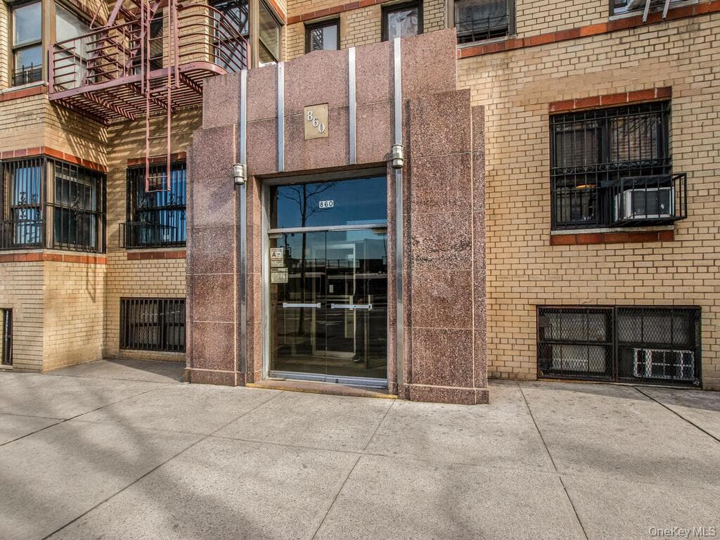 860 Grand Concourse Unit: 1i thumbnail 11