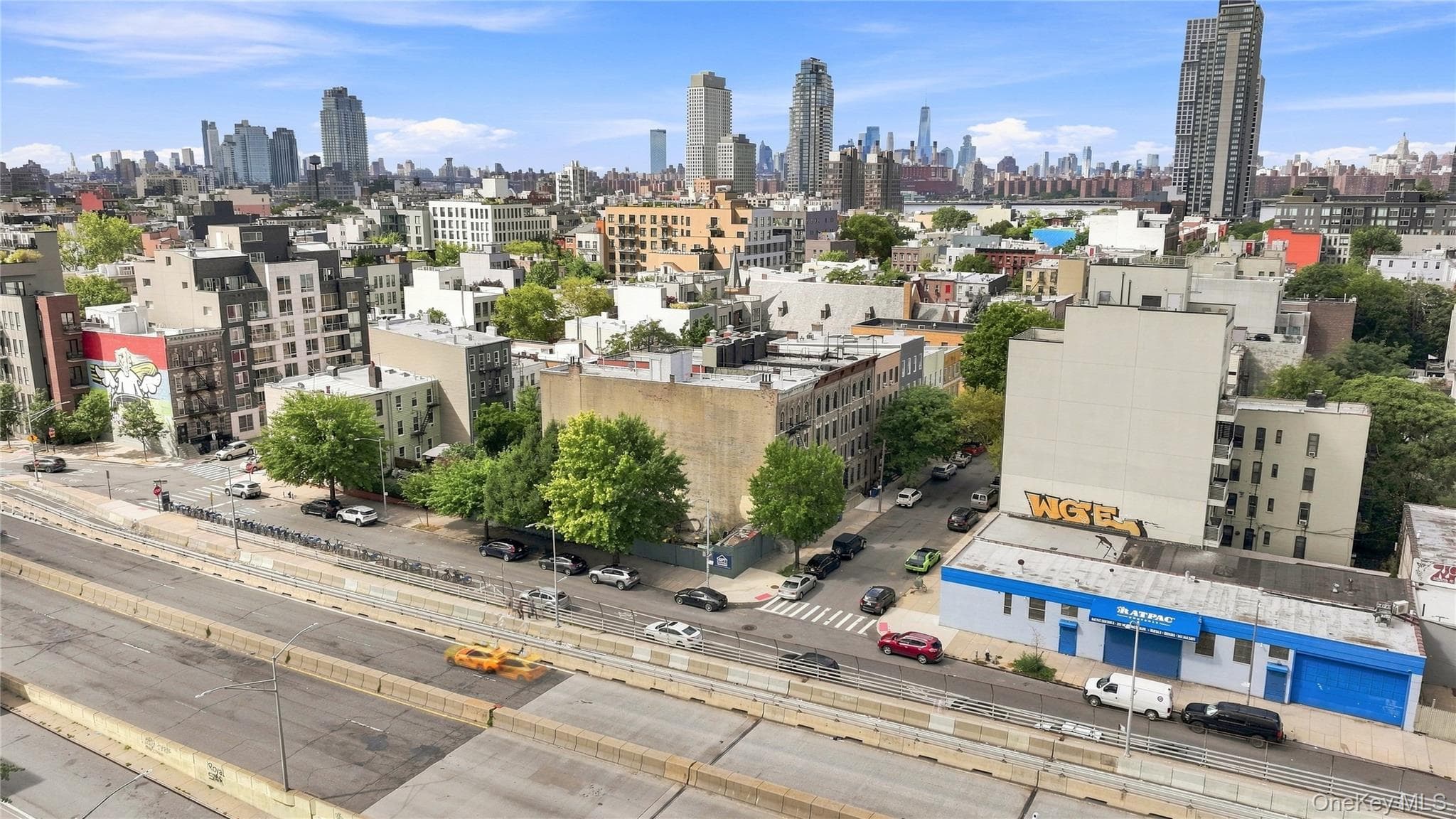 162 Dupont Street thumbnail 6