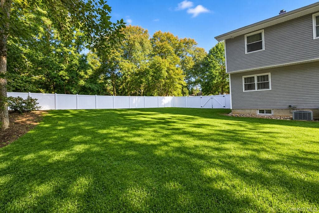 102 Patchogue Drive thumbnail 35