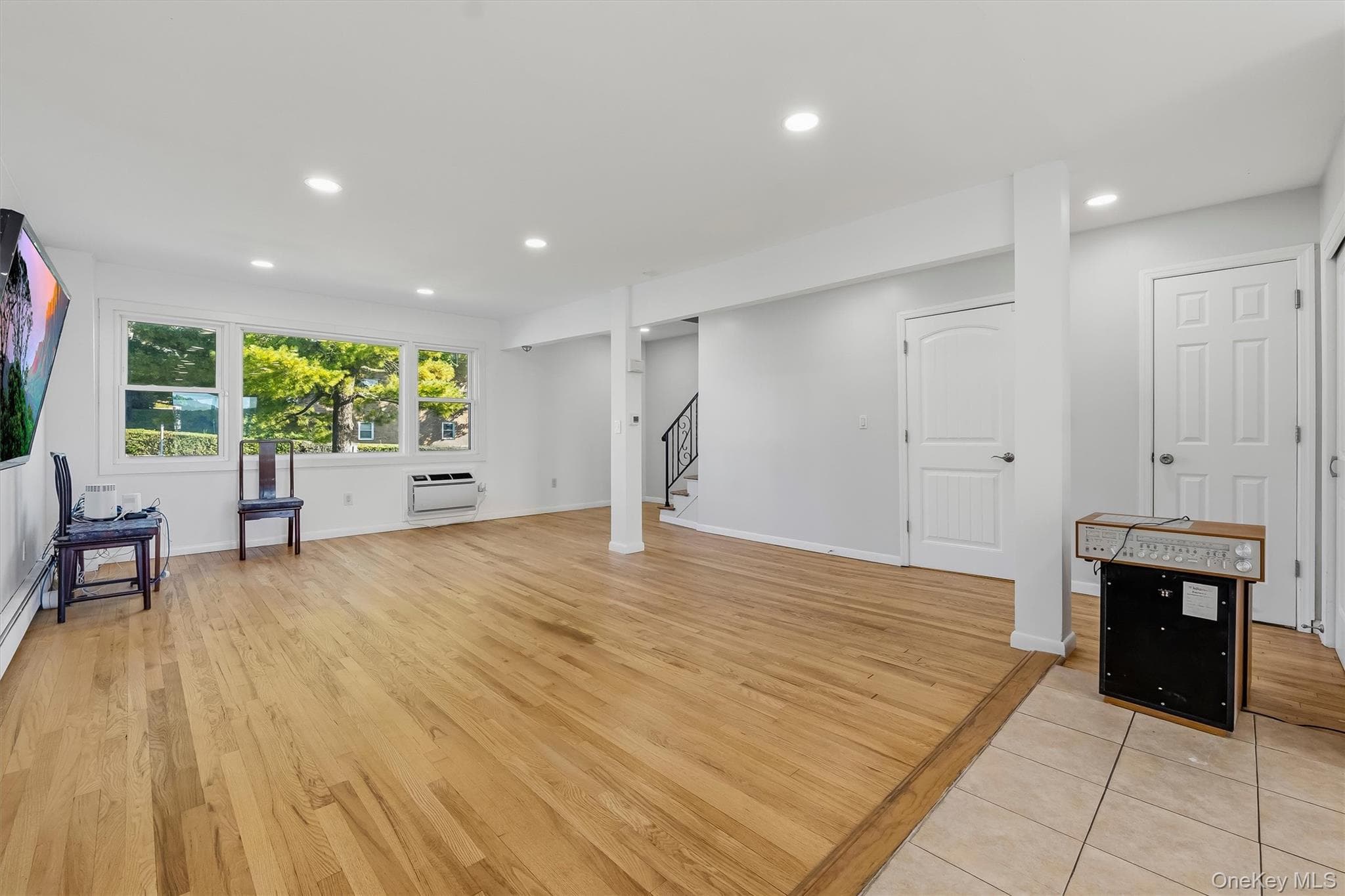 339 N Broadway thumbnail 16