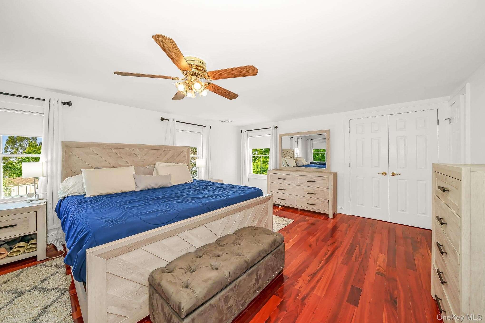 209 Claxton Avenue thumbnail 13