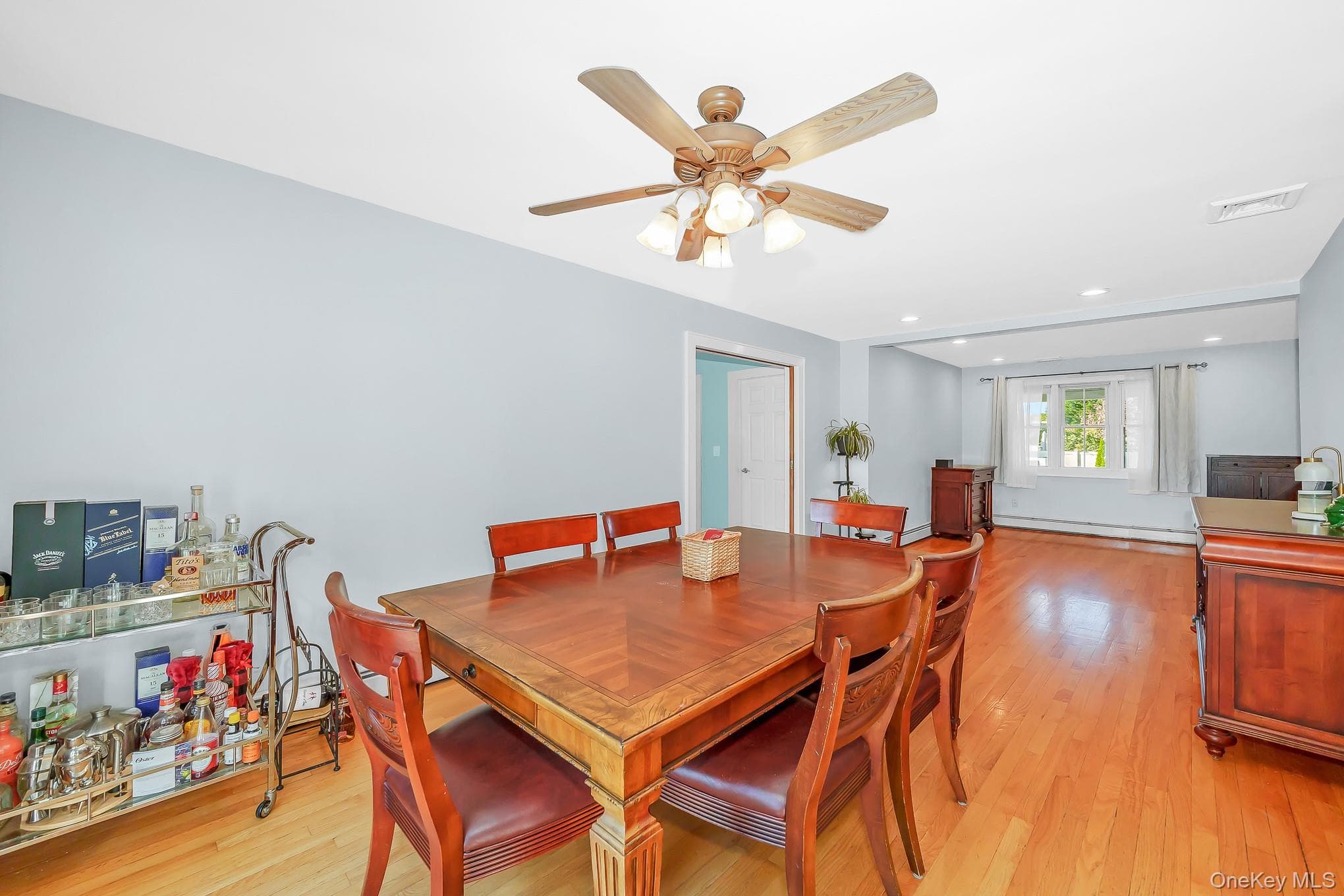 209 Claxton Avenue thumbnail 5