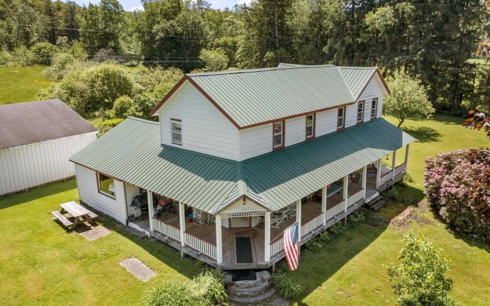 2018 Beaverkill Road photo 1