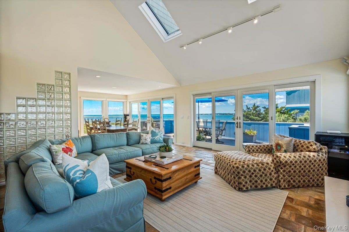 556 Dune Road thumbnail 6