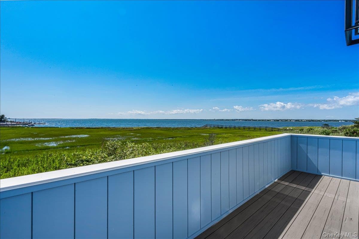 556 Dune Road thumbnail 33