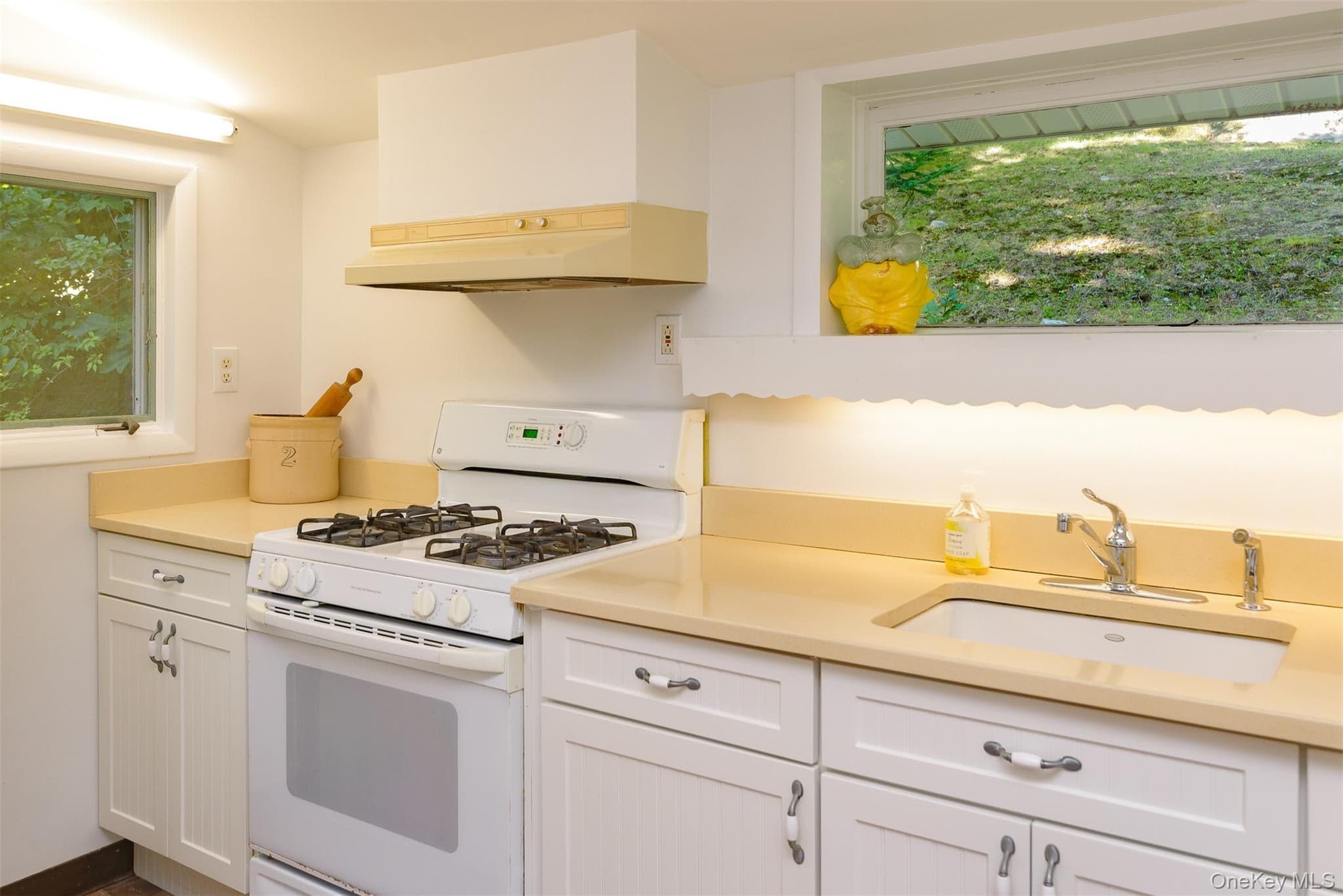 635 Long Pond Road thumbnail 15