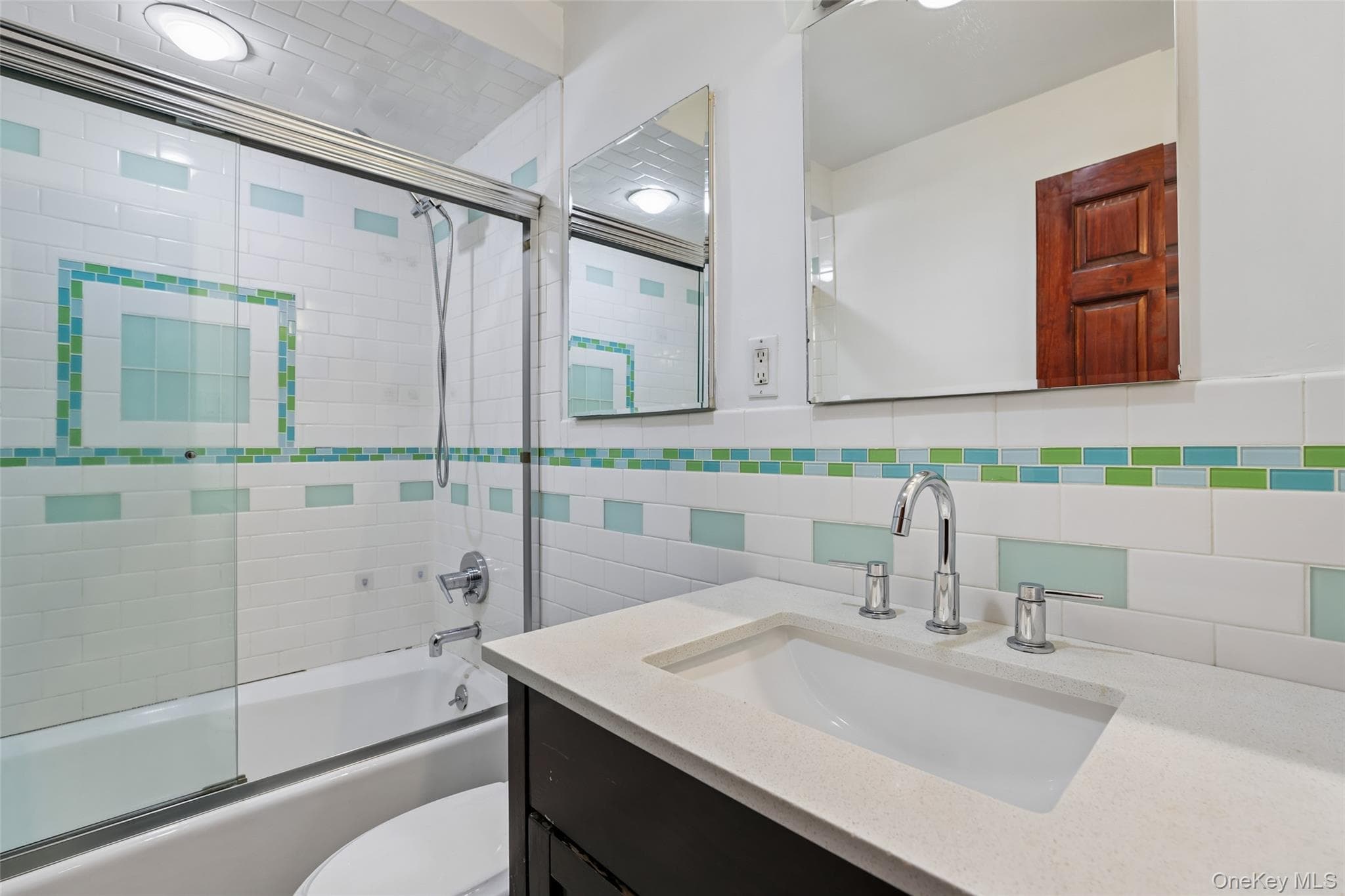 530 Hudson Avenue thumbnail 25