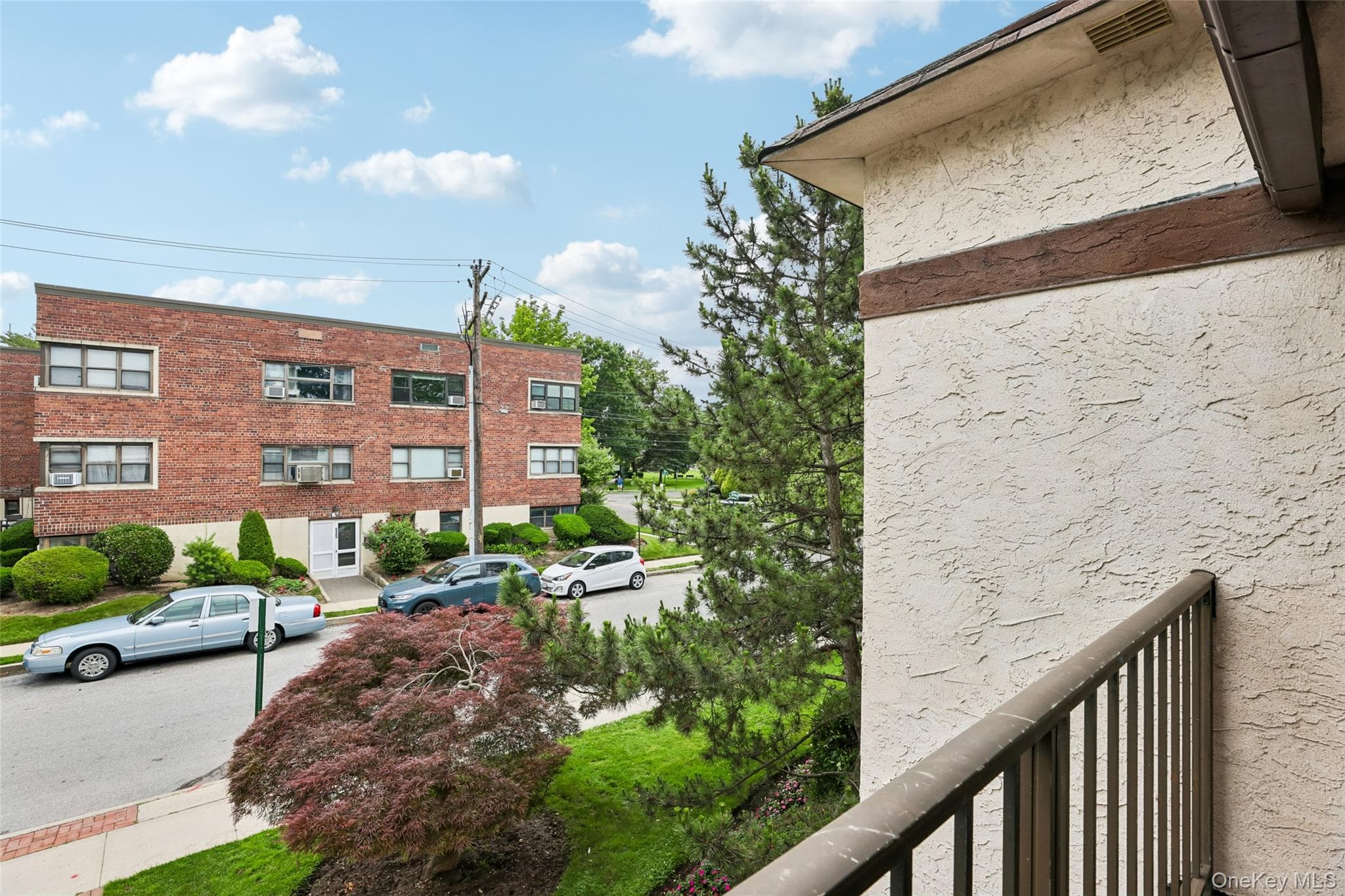 530 Hudson Avenue thumbnail 5