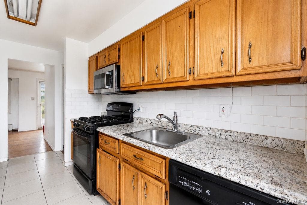 335 Roquette Avenue thumbnail 3