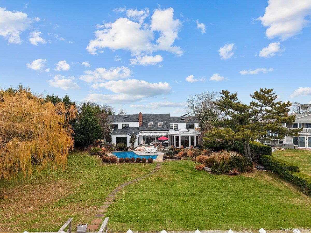 1010 Seawane Drive thumbnail 2
