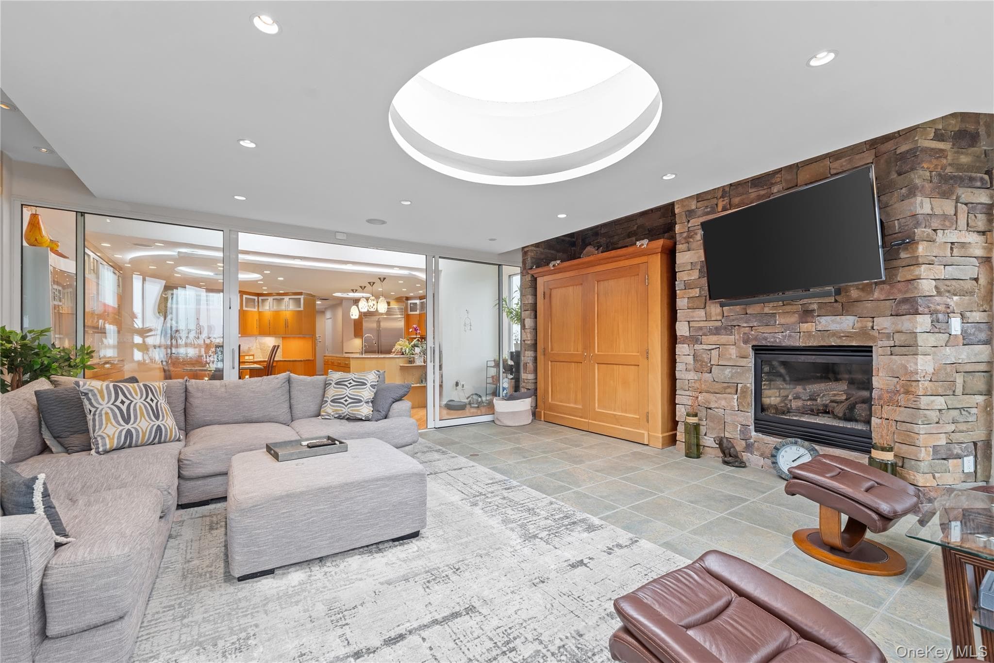 1010 Seawane Drive thumbnail 25