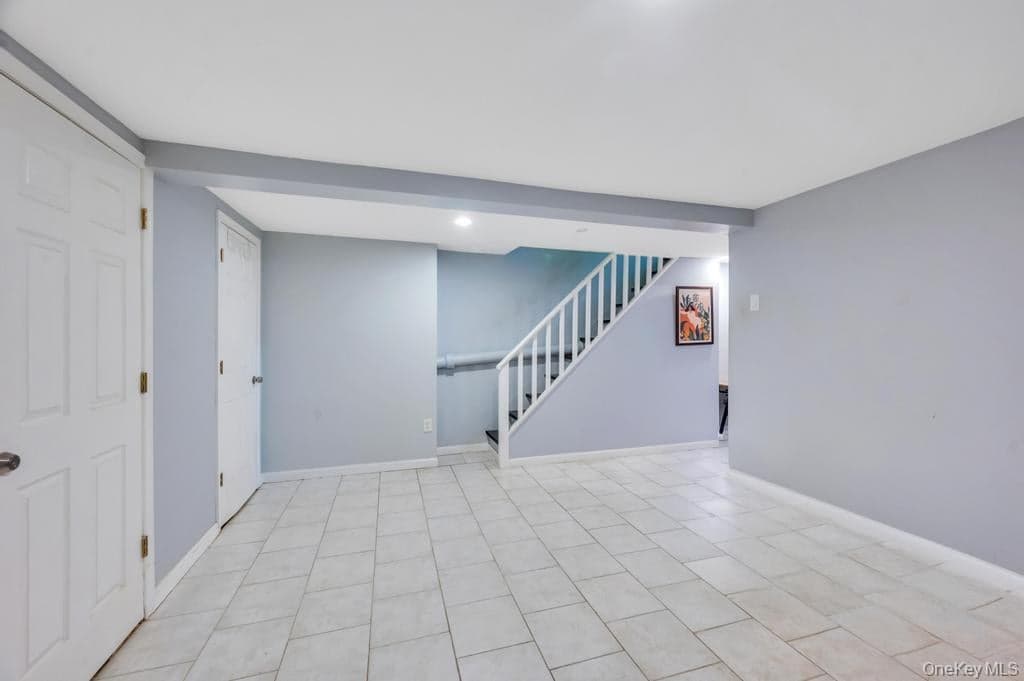 252 Woodbine Street thumbnail 32