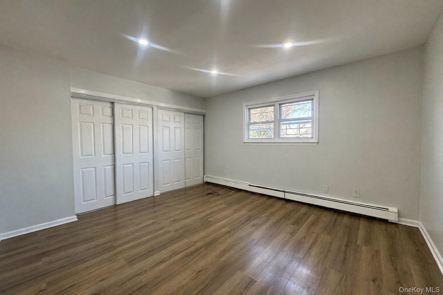 1726 Plainview Avenue thumbnail 4