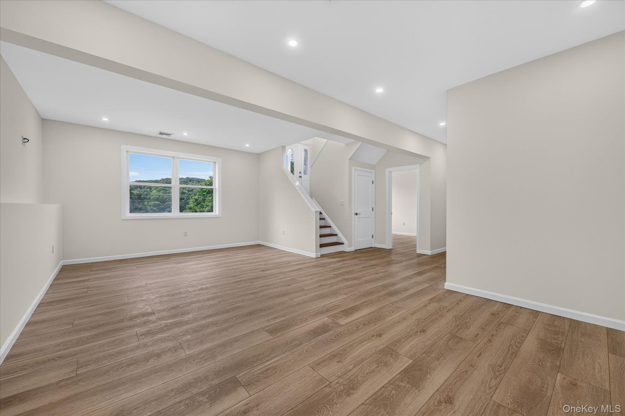 592 Ludingtonville Road thumbnail 19