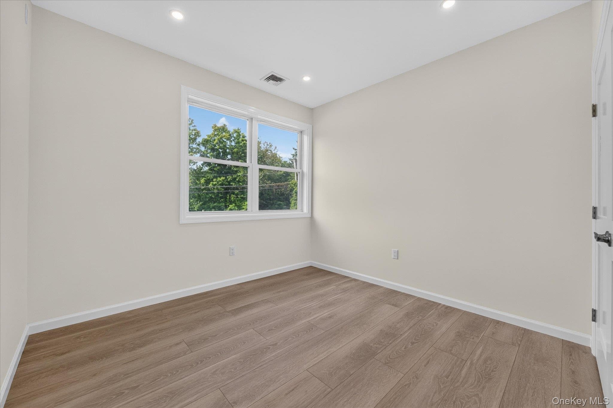 592 Ludingtonville Road thumbnail 22