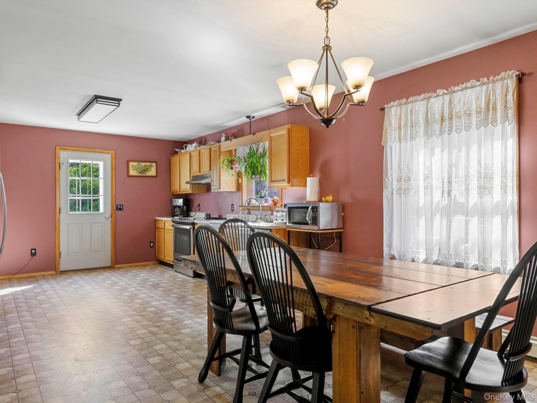 235 Wilbur Avenue thumbnail 15