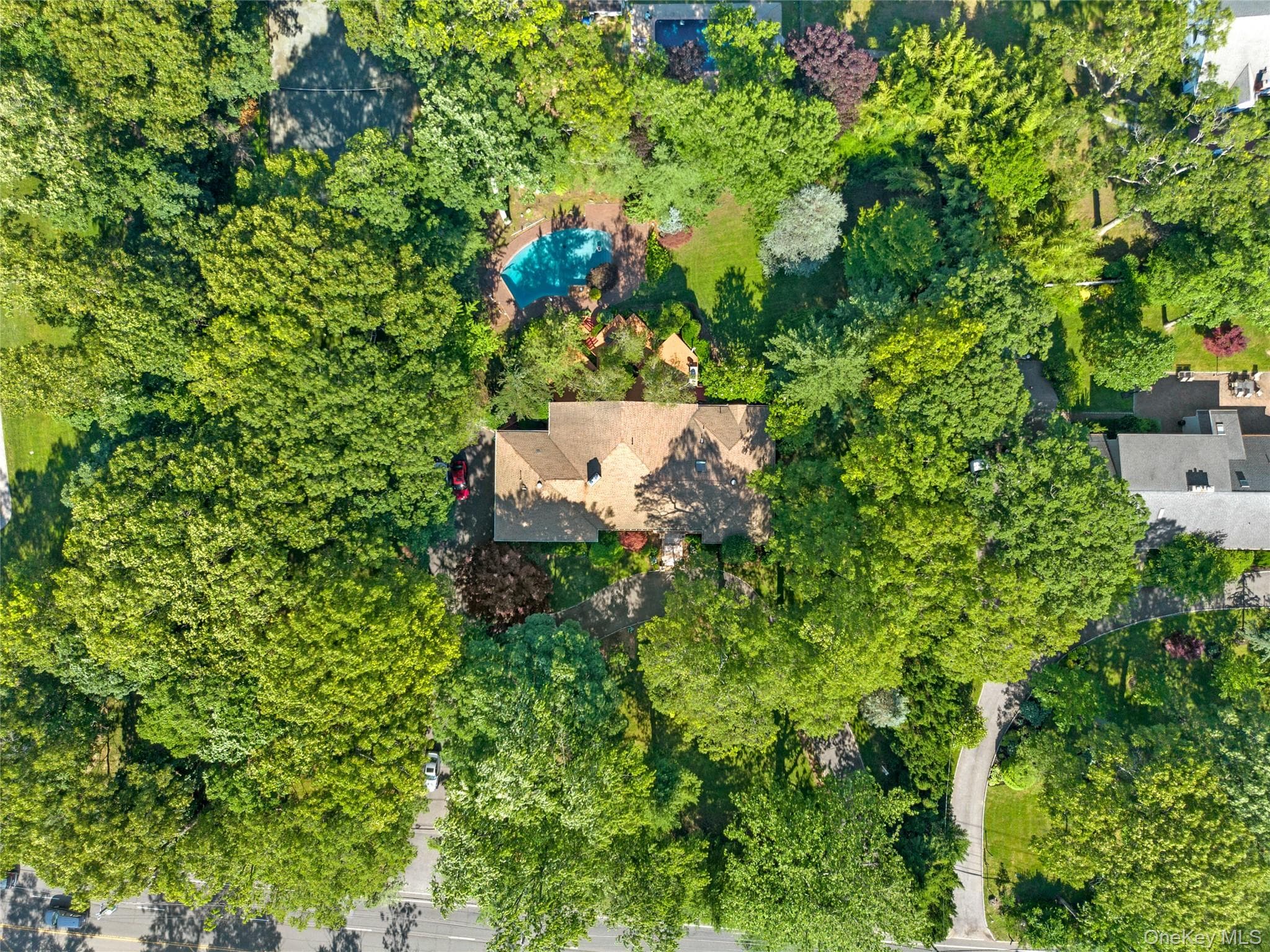 249 Glen Cove Road thumbnail 34