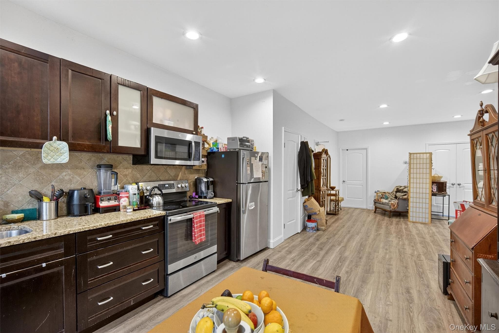 91 Carson Avenue thumbnail 15