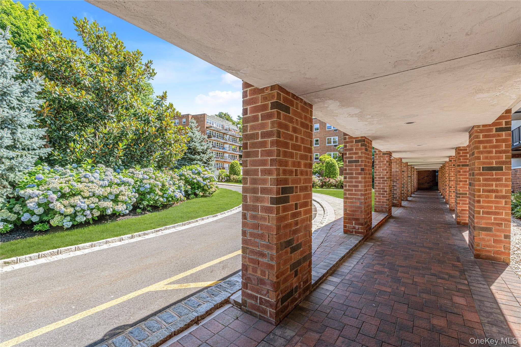 32 Pearsall Avenue Unit: 3F thumbnail 3