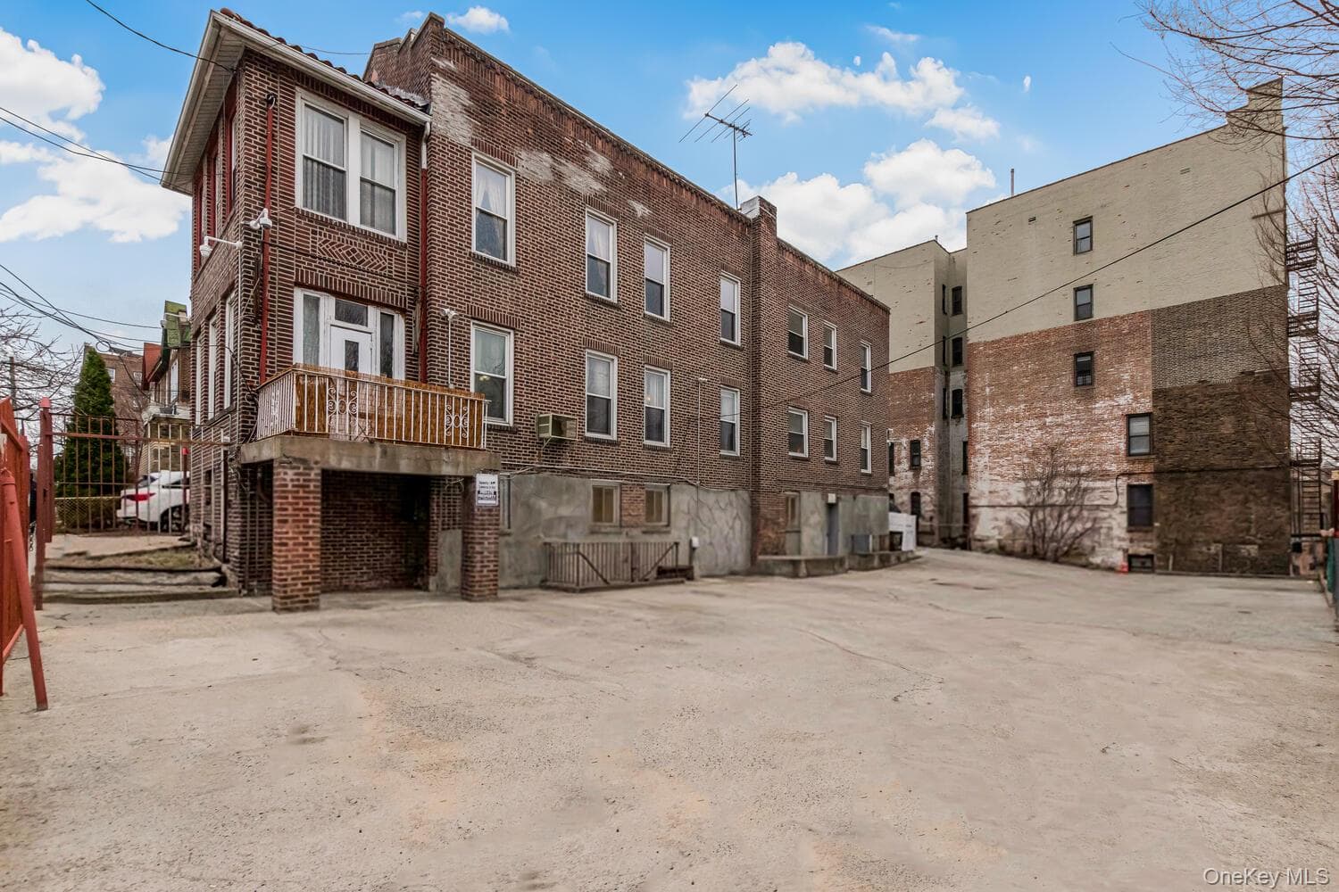 210 W 179th Street thumbnail 4