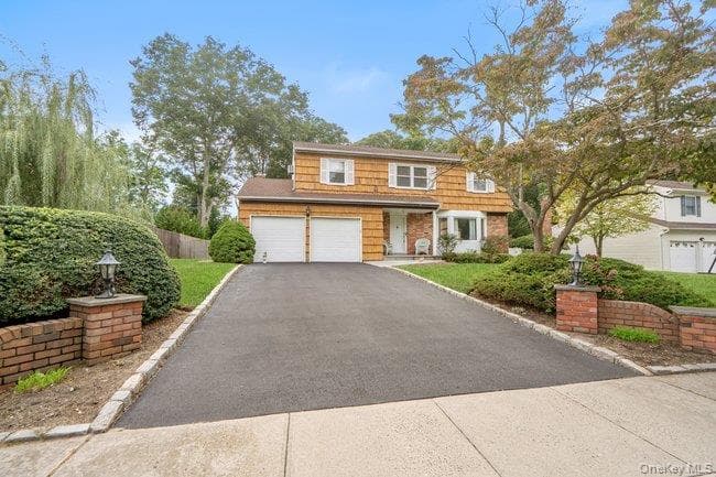 14 Format Lane, Smithtown