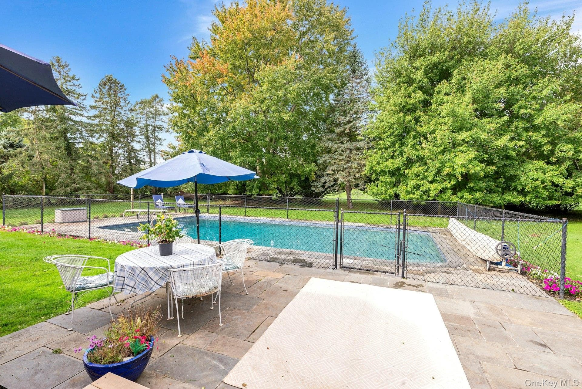 2340 Fairway Drive thumbnail 23